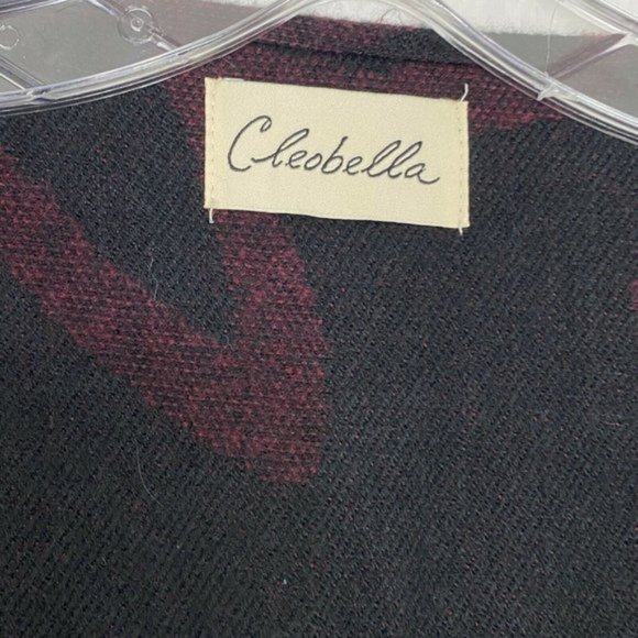 Cleobella Sevigny Leaf Shawl in Bordeaux & Black - Picture 8 of 10